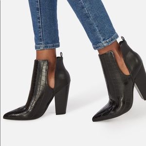 Croc Old Town Cutout Heeled Bootie
